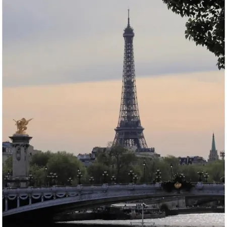 Studio Parisien Eiffel 7e * Paris